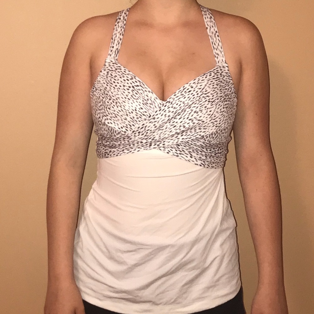Lululemon top size 2